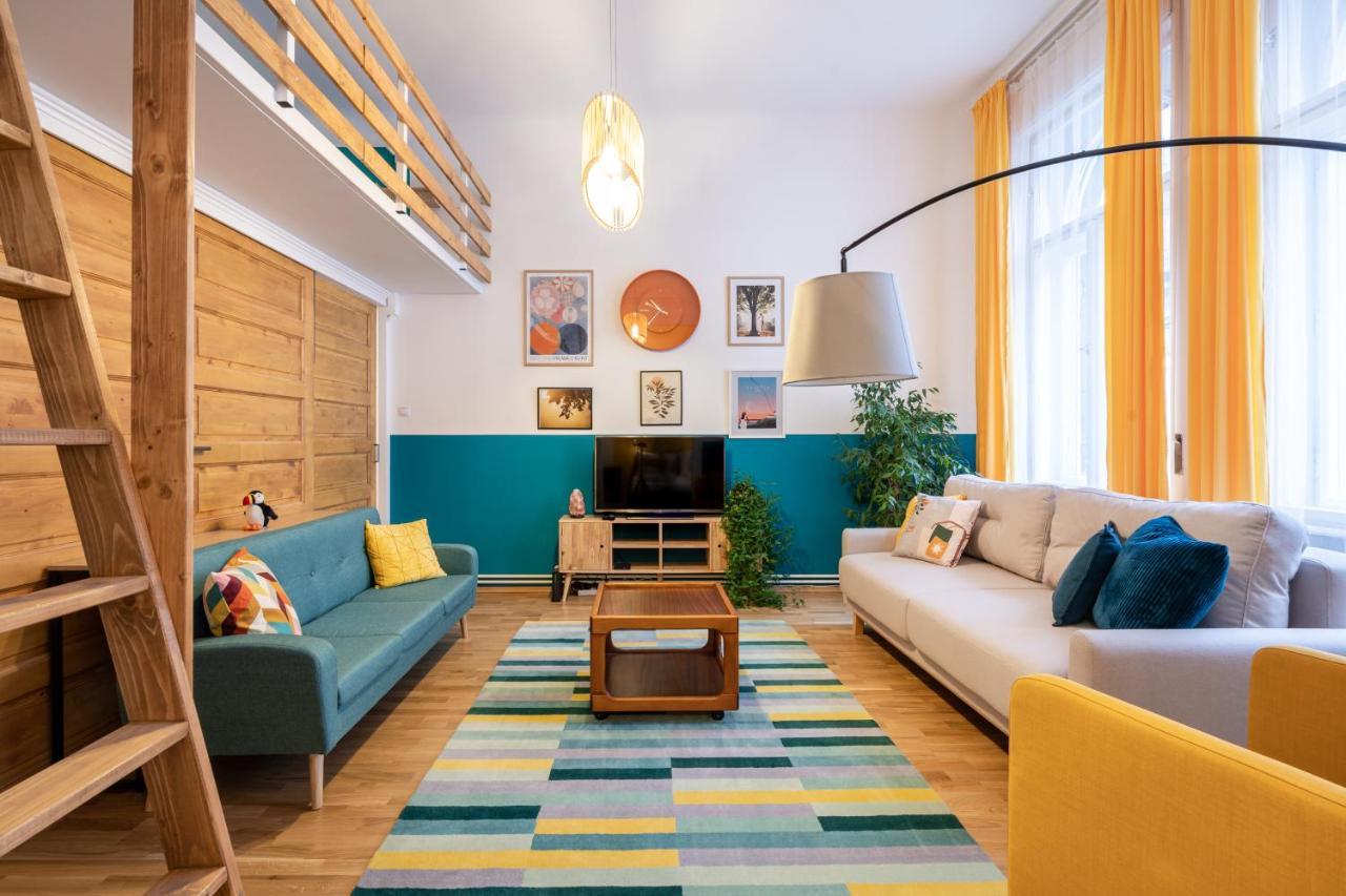 Live Star Apartment Будапеща Екстериор снимка