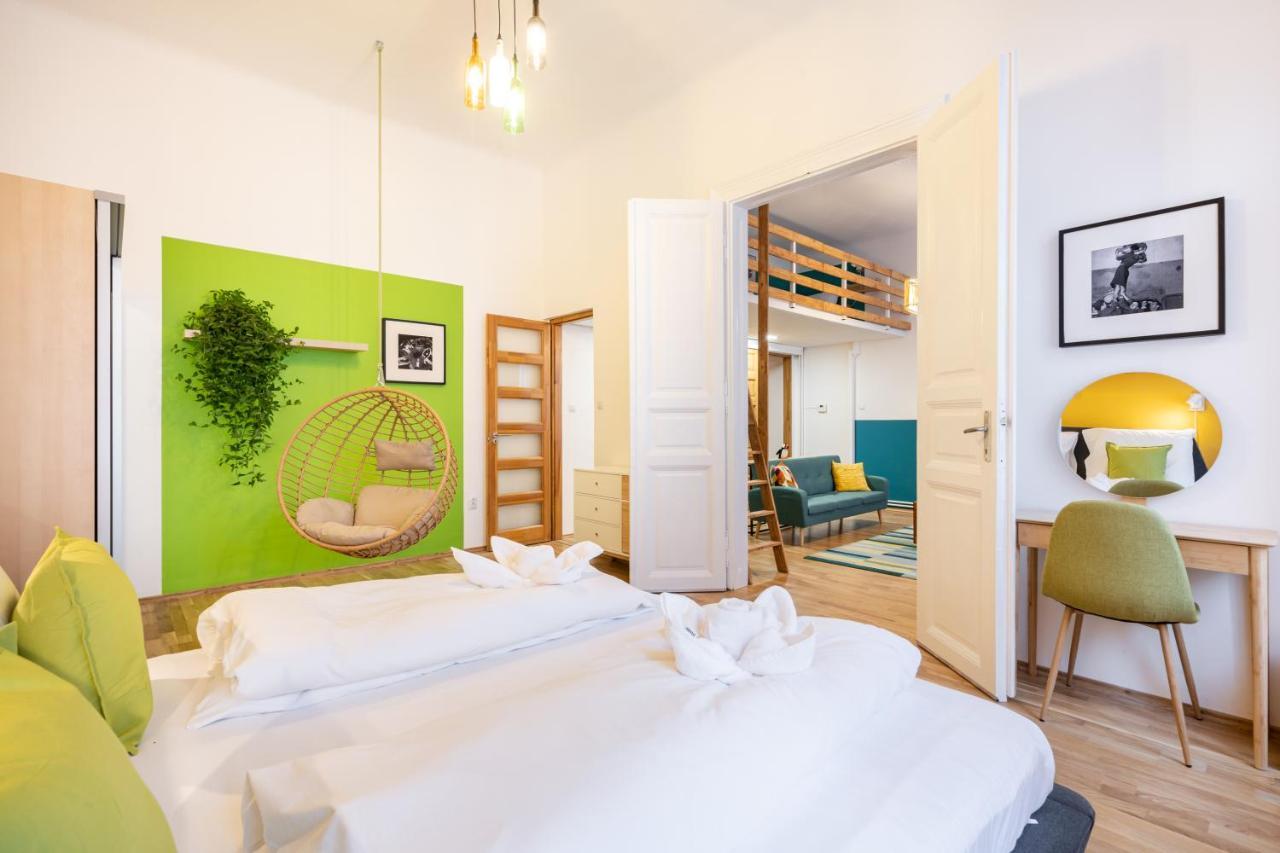 Live Star Apartment Будапеща Екстериор снимка