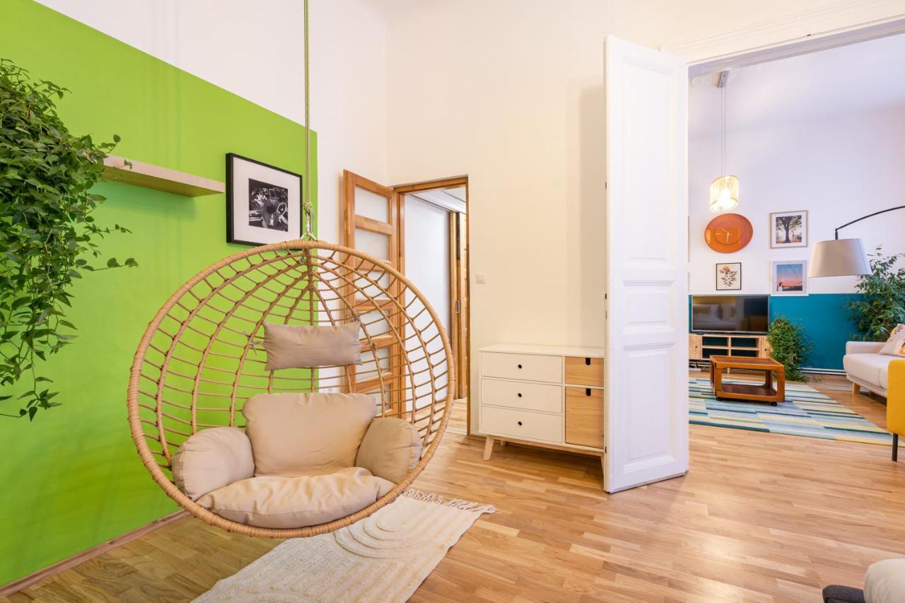 Live Star Apartment Будапеща Екстериор снимка